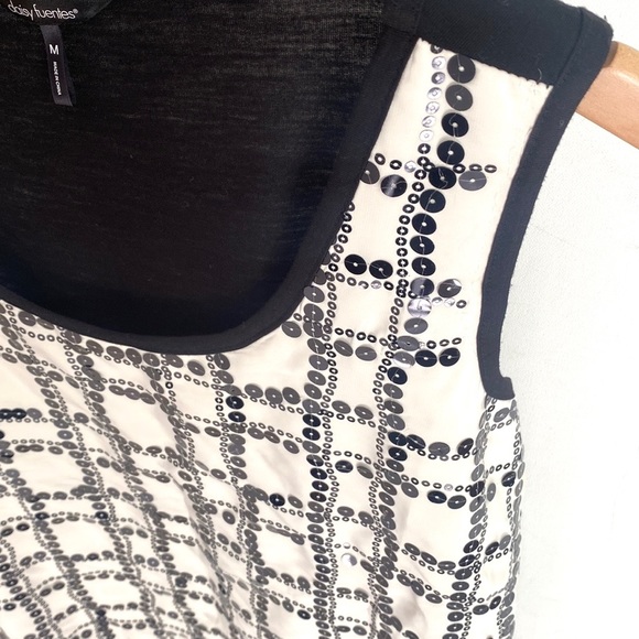 (A53) Daisy Fuentes Sequin Sleeves top, Size M - Picture 4 of 6